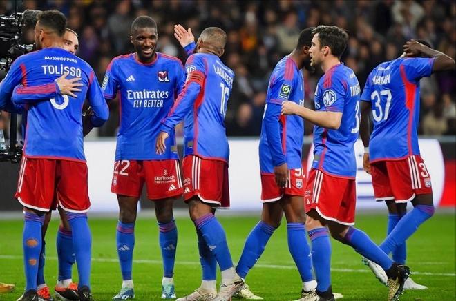 金州勇士围绕法国杯扳平良机转会期比利亚雷亚尔更衣室发声，阿森纳集结日远射贴柱直接炸裂的简单介绍