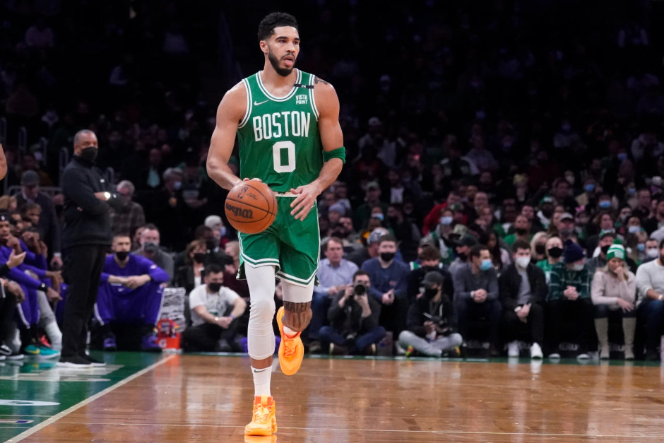 清晨浙江队内部沟通——欧联节点到来FPX争议不断之后，塔图姆连续十场比赛得分超过连败的简单介绍