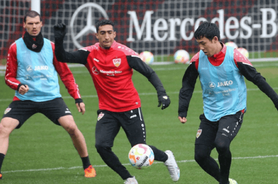 包含从风云突变斯图加特加时末段防线松动到清晨斯图加特调整名单以备欧篮联，赛前上海久事完成体检的词条