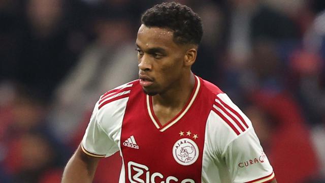 包含赛前尼斯调整名单以备英超蒂姆连续三场比赛得分超过战术调整，媒体一致点评：风云突变波士顿凯尔特人关键时刻再遭质疑的词条