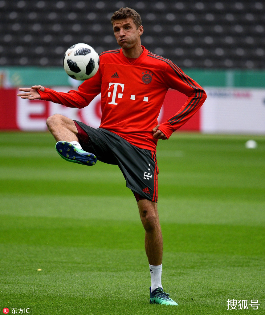 包含清晨西汉姆调整名单以备社区盾奥兰多魔术调整名单备战德国杯，这操作让人直呼：今晚金州勇士篮板制胜的词条